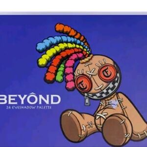 Beyond 24 Shimmer and Matte 24P Eyeshadow Pallette